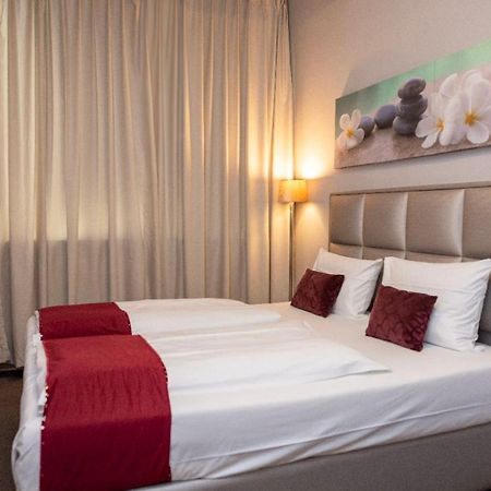 Twinhof Hotel Хамбург Екстериор снимка