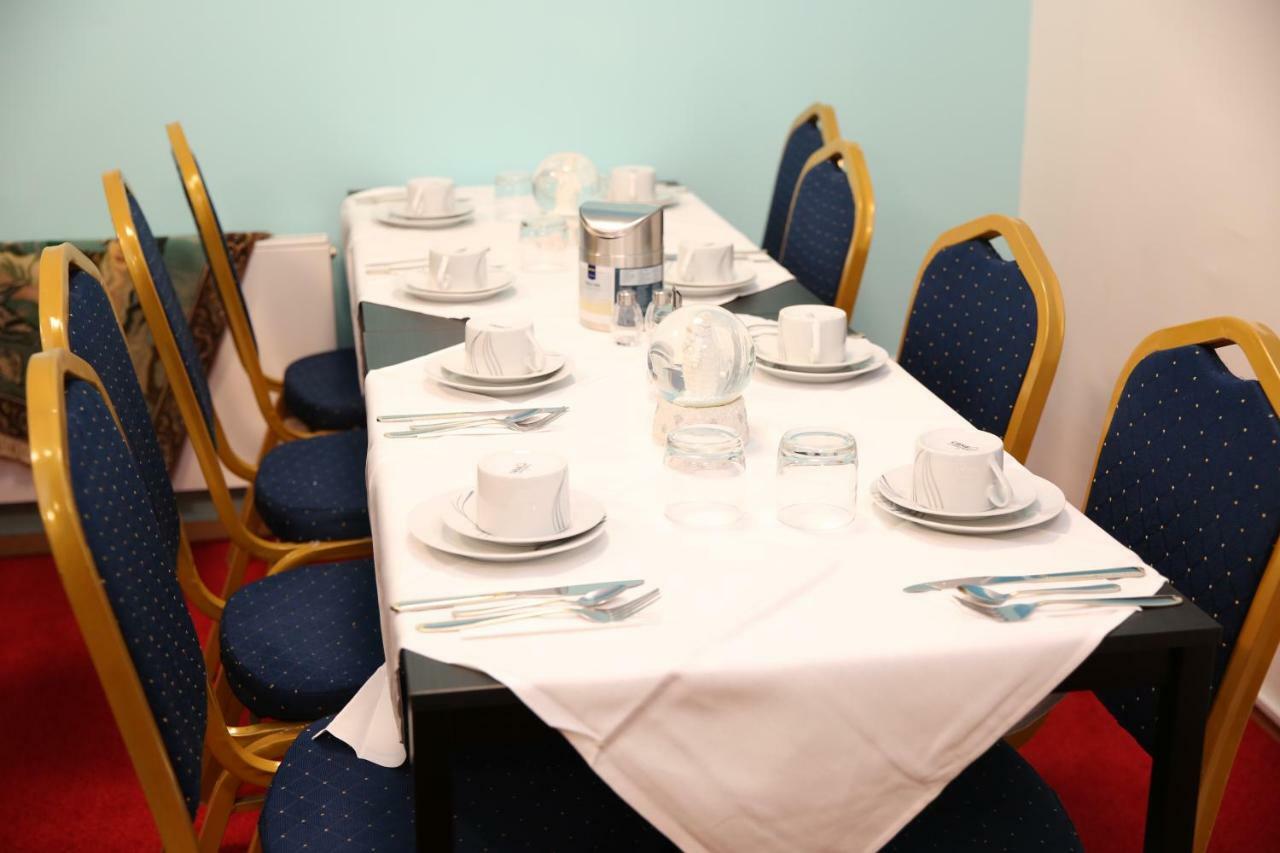 Twinhof Hotel Хамбург Екстериор снимка